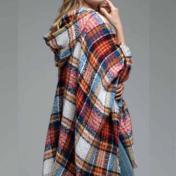 Ruggine Plaid Poncho / Ruana With Fringe Detail NEW! - Picture 10 of 12